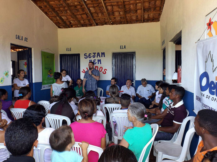 Povoado Chapada das Contendas recebe estrada e escola reformadas - Imagem 1