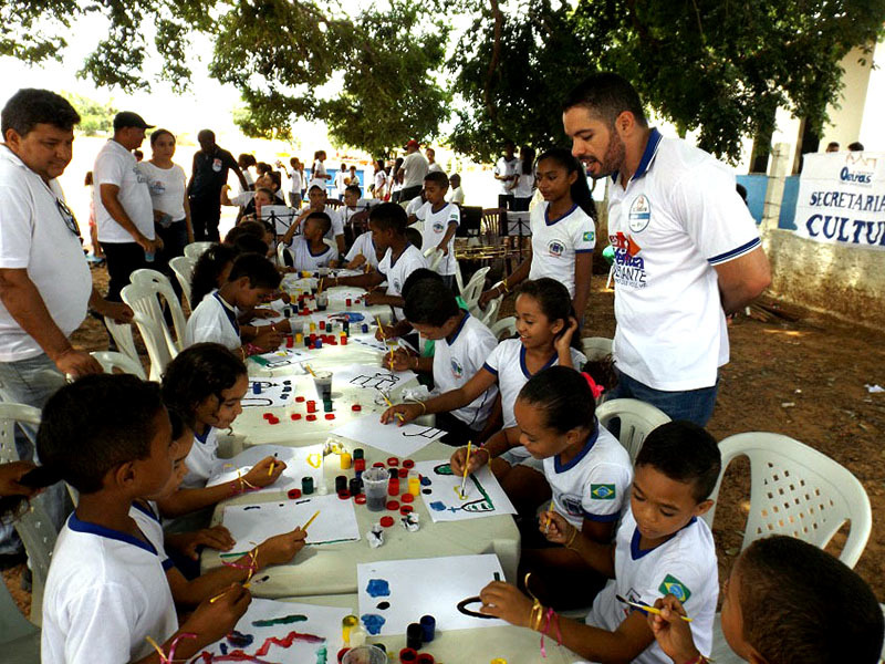 Projetos de leitura e música são destaques da Prefeitura Itinerante