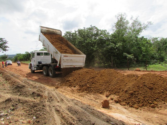 Começou a Recuperação da Estrada do Jardim - Imagem 24