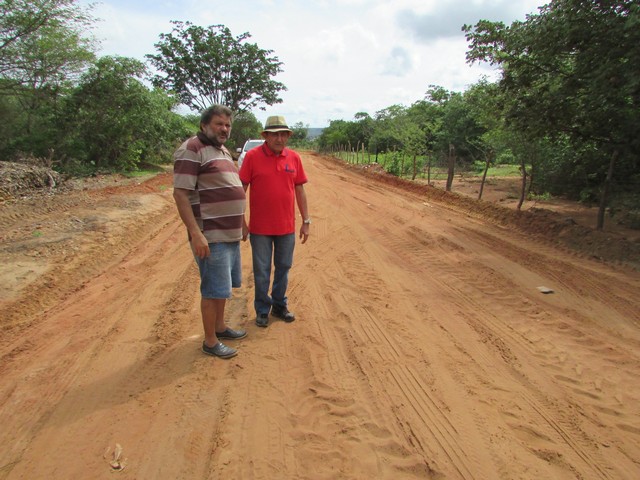Começou a Recuperação da Estrada do Jardim - Imagem 4