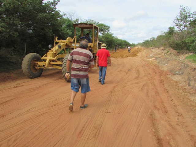 Começou a Recuperação da Estrada do Jardim - Imagem 1