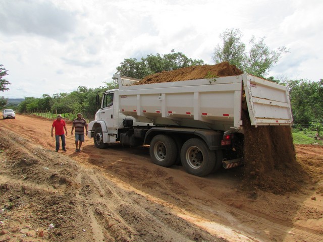 Começou a Recuperação da Estrada do Jardim - Imagem 16