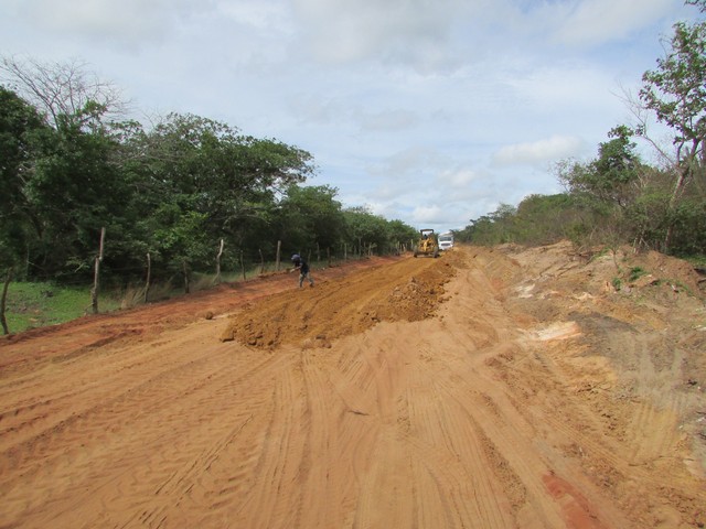 Começou a Recuperação da Estrada do Jardim - Imagem 5
