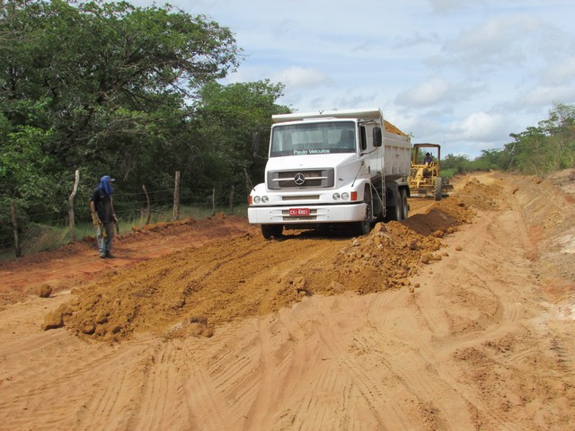 Começou a Recuperação da Estrada do Jardim - Imagem 11