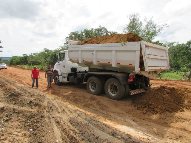 Começou a Recuperação da Estrada do Jardim - Imagem 17