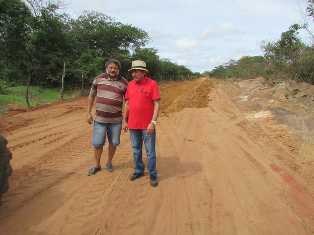 Começou a Recuperação da Estrada do Jardim - Imagem 2