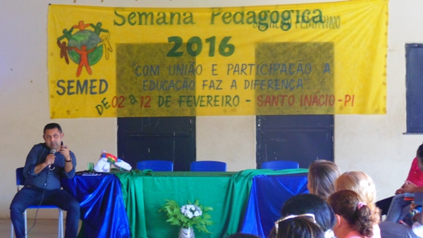 Prefeito participa de reunião com professores  - Imagem 13