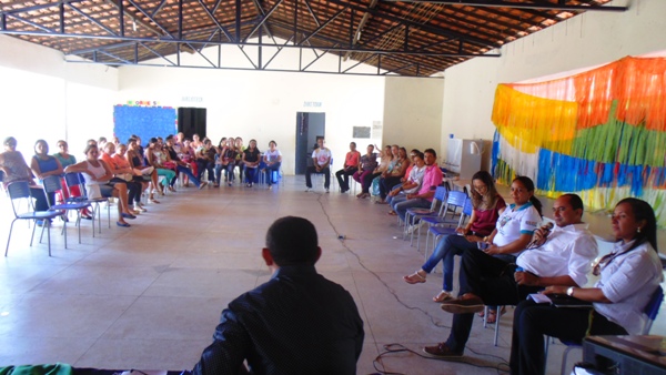 Prefeito participa de reunião com professores  - Imagem 11