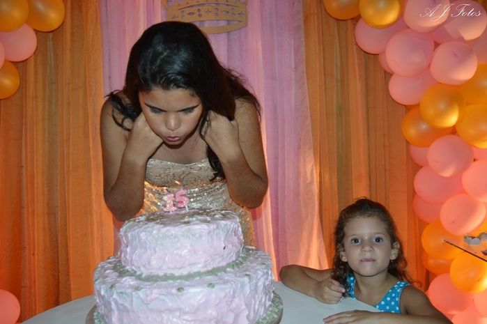 Família e amigos comemoraram os 15 anosda Jovem Elaine - Imagem 20