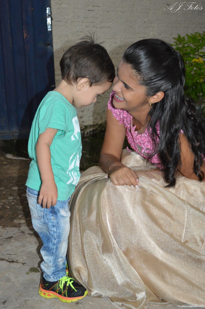 Família e amigos comemoraram os 15 anosda Jovem Elaine - Imagem 12