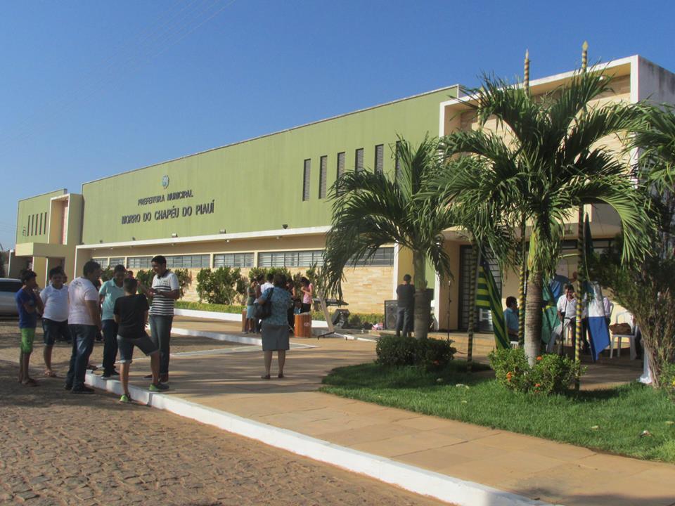 Final de Semana com Visitas de Politicos e Segurança Nada em Morro 