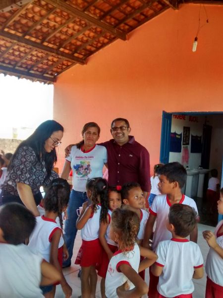 Prefeito Auro faz visitas a creche Tia Loura e escola do Maternal - Imagem 10