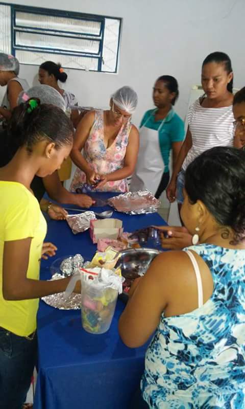 Ovos de Páscoa são produzidos em oficina em Oeiras - Imagem 4