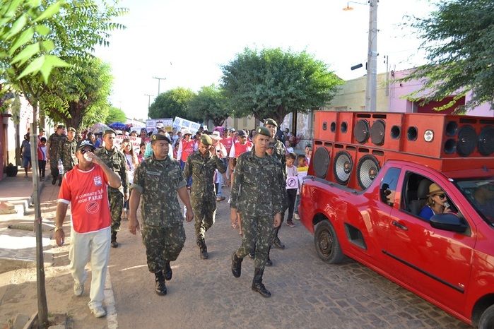 Prefeitura realiza grande mobilização contra o Aedes aegypti - Imagem 40