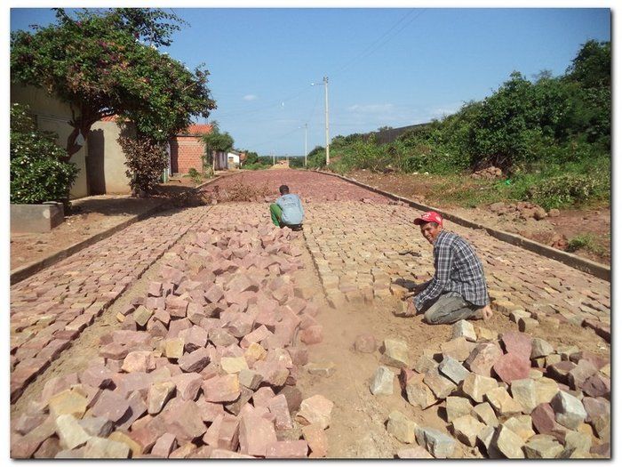 Prefeitura Municipal de Inhuma pavimenta a Rua Antonio Marques  - Imagem 6