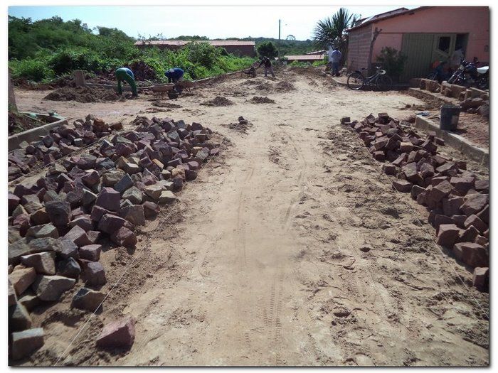 Prefeitura Municipal de Inhuma pavimenta a Rua Antonio Marques  - Imagem 8