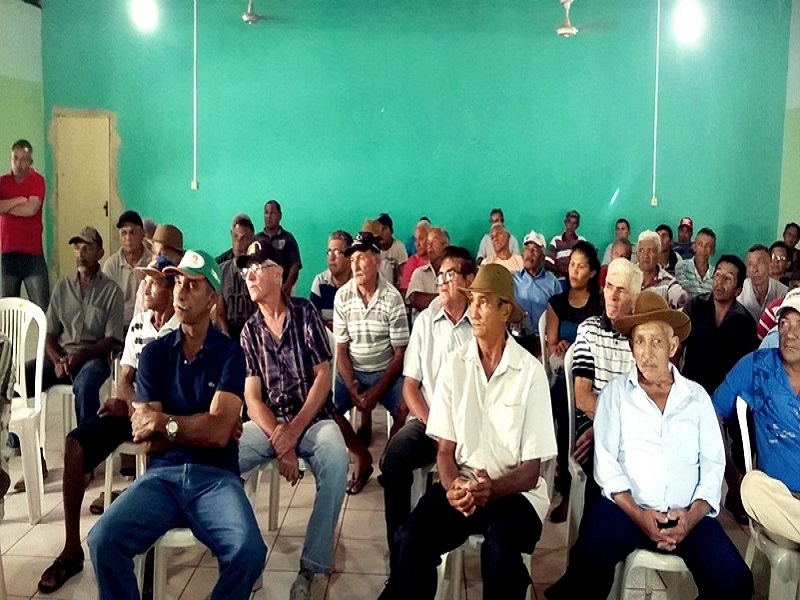 Proprietários de terras participam de reunião e debatem sobre o CAR