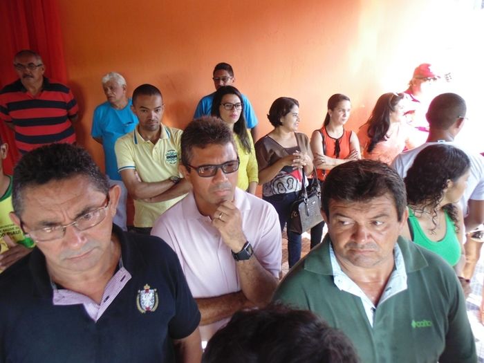 Secretário de finanças é surpreendido com um café da manhã - Imagem 121