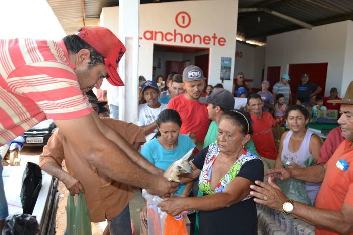 Prefeitura de Alegrete distribui peixes para a população - Imagem 46