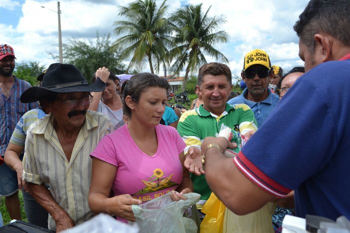 Prefeitura de Alegrete distribui peixes para a população - Imagem 33