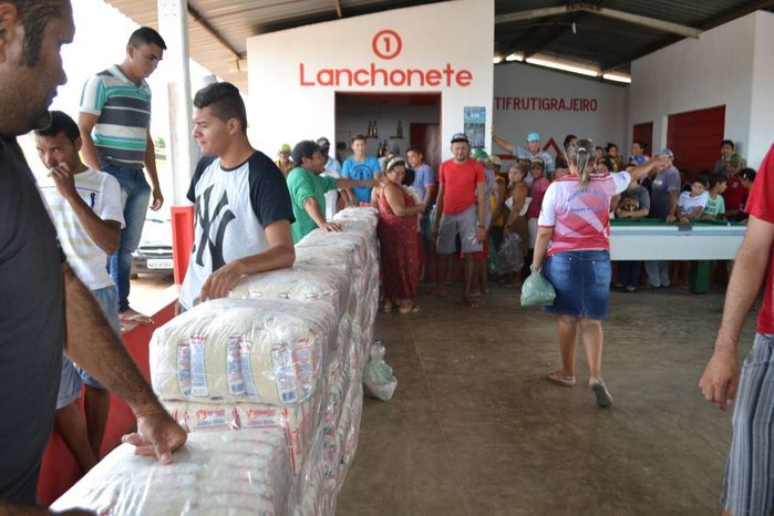 Prefeitura de Alegrete distribui peixes para a população - Imagem 51