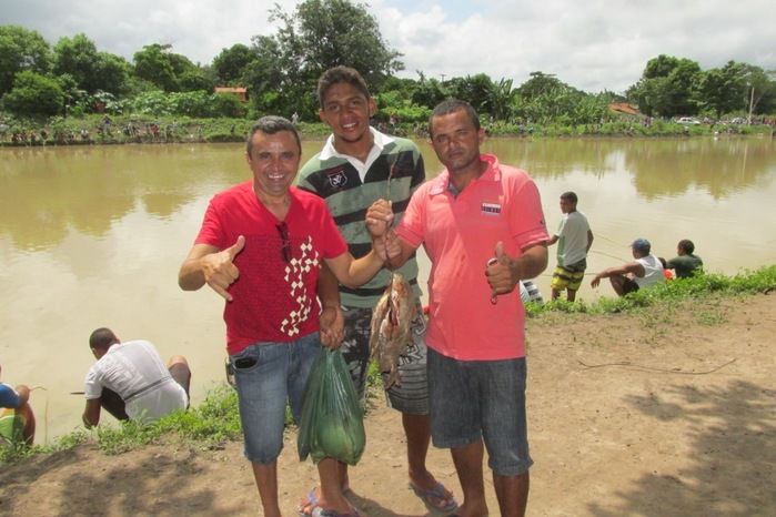 Pesca coletiva movimenta a Sexta-feira Santa em Agricolândia - Imagem 28