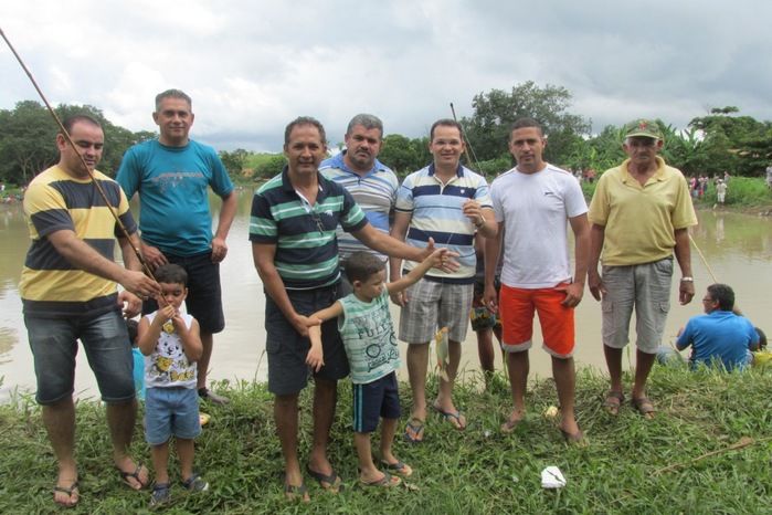 Pesca coletiva movimenta a Sexta-feira Santa em Agricolândia - Imagem 33