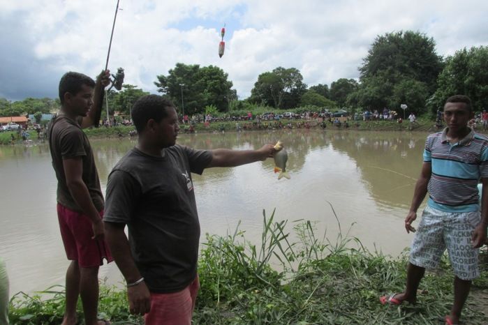 Pesca coletiva movimenta a Sexta-feira Santa em Agricolândia - Imagem 30