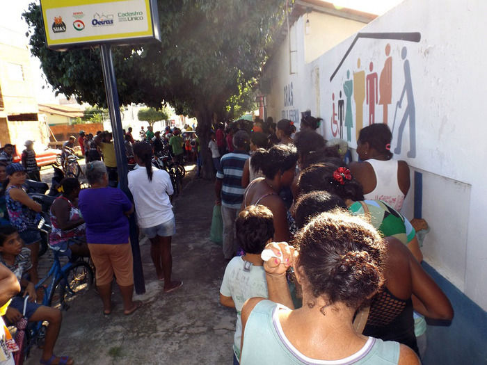 Prefeitura de Oeiras distribui peixes para famílias carentes - Imagem 5