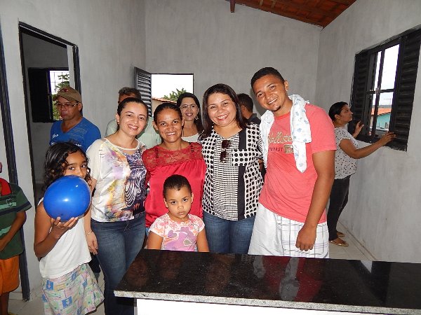 Prefeito Entrega Casa para família em Lagoinha  - Imagem 16