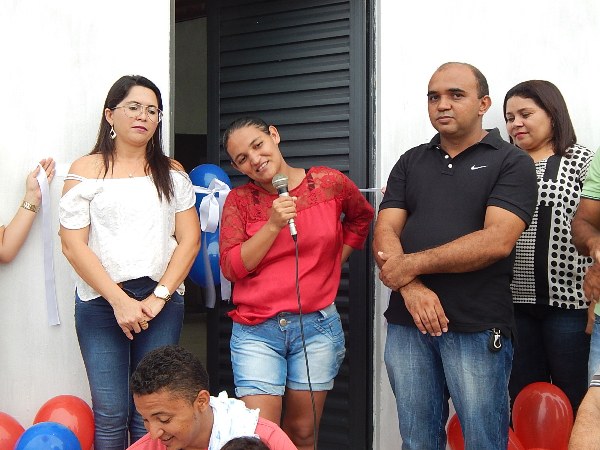 Prefeito Entrega Casa para família em Lagoinha  - Imagem 11