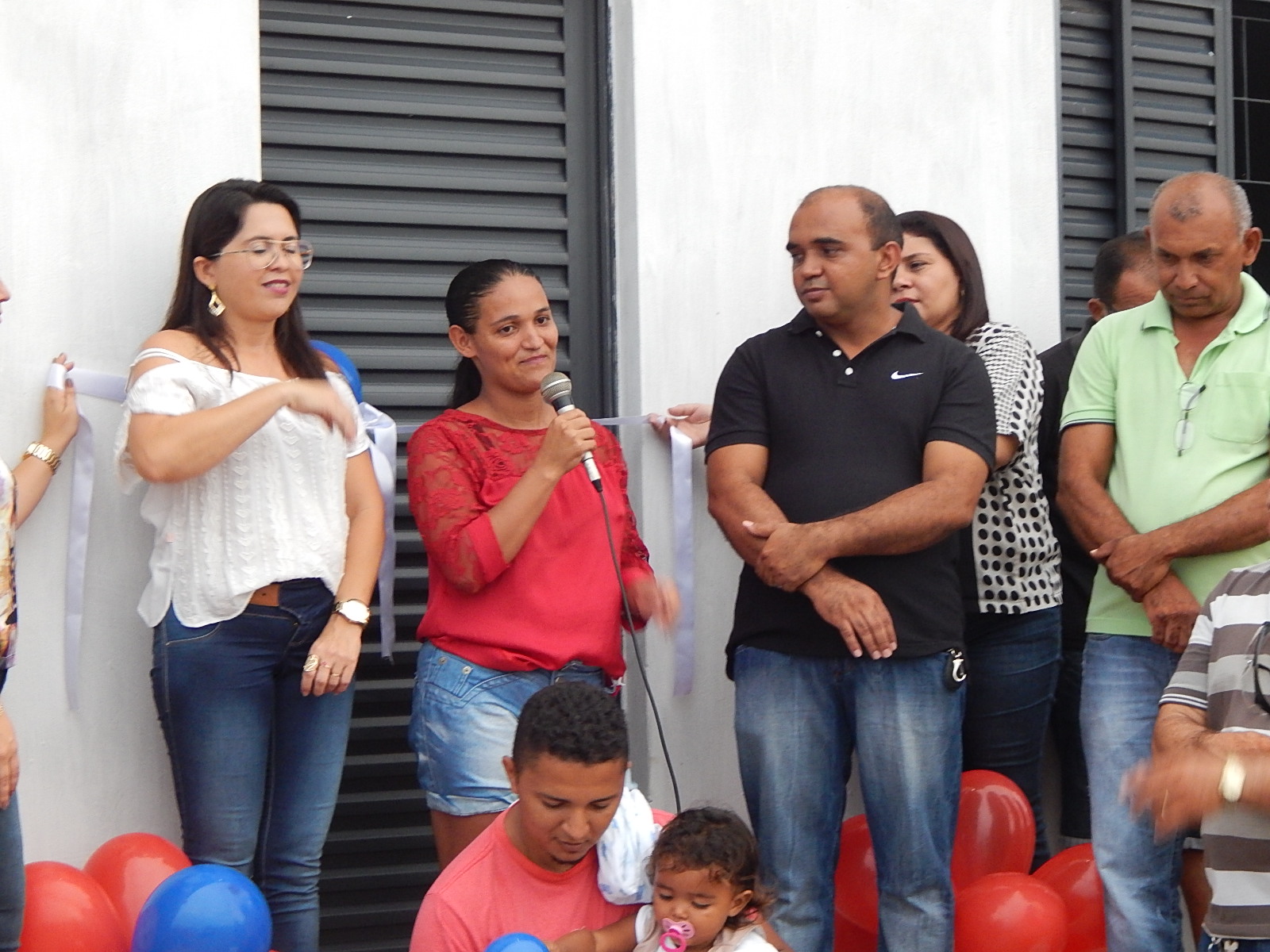 Prefeito Entrega Casa para família em Lagoinha 