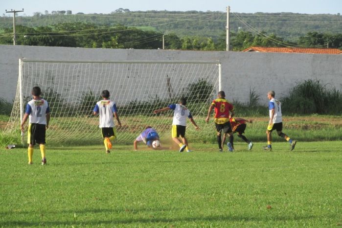 Demerval Lobão vence Barro Duro na abertura da copa dos quarentões  - Imagem 19