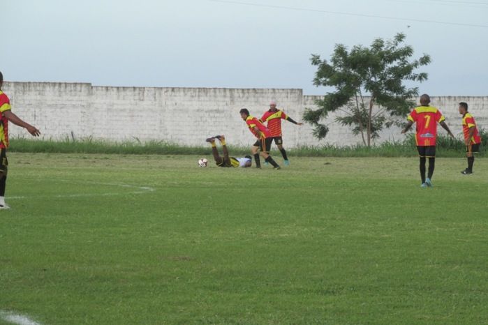 Demerval Lobão vence Barro Duro na abertura da copa dos quarentões  - Imagem 9