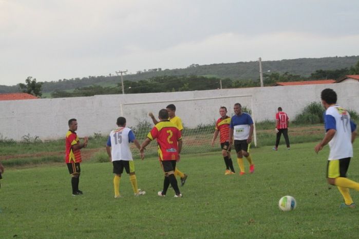 Demerval Lobão vence Barro Duro na abertura da copa dos quarentões  - Imagem 29