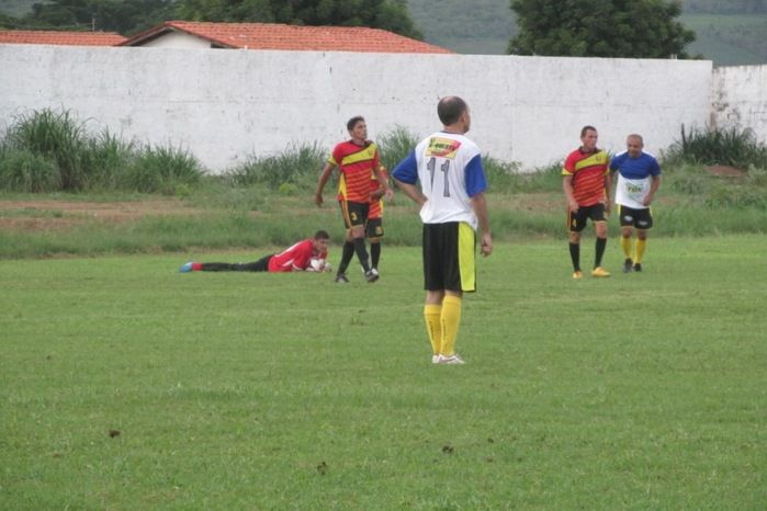 Demerval Lobão vence Barro Duro na abertura da copa dos quarentões  - Imagem 28