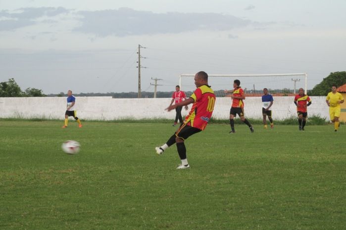 Demerval Lobão vence Barro Duro na abertura da copa dos quarentões  - Imagem 16