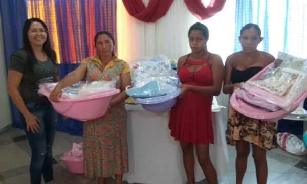 Social de Lagoinha entrega Kit de Enxoval para as Gestantes - Imagem 1