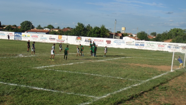 SESI vence Melancias e é campeão 2016 do campeonato municipal  - Imagem 25