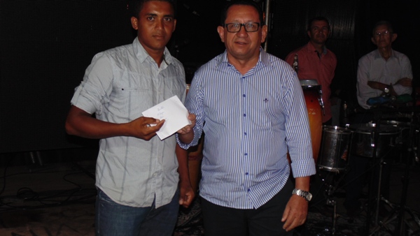 Prêmios são entregues aos vencedores de competições   - Imagem 15