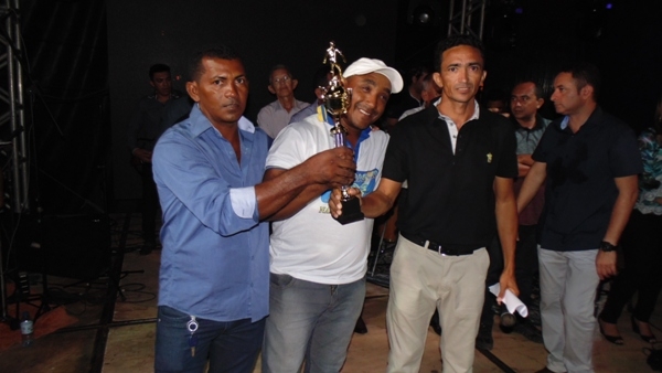 Prêmios são entregues aos vencedores de competições   - Imagem 31