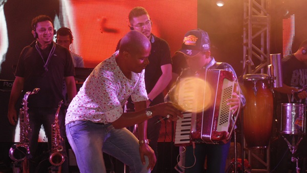 Público prestigia aniversario de 52 anos de Santo Inácio  - Imagem 60