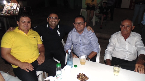 Público prestigia aniversario de 52 anos de Santo Inácio  - Imagem 3