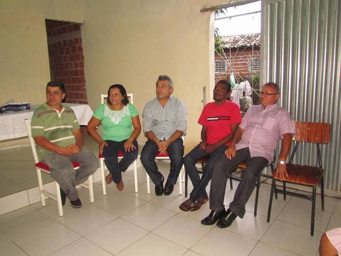 Prefeito Capote regulariza situação dos moradores do bairro Corujal - Imagem 1