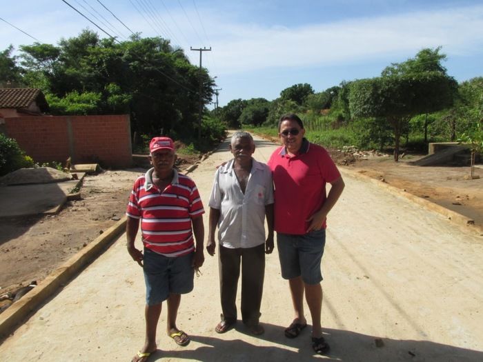 Prefeito Walter Alencar visita as Obras de Pavimentação  - Imagem 8