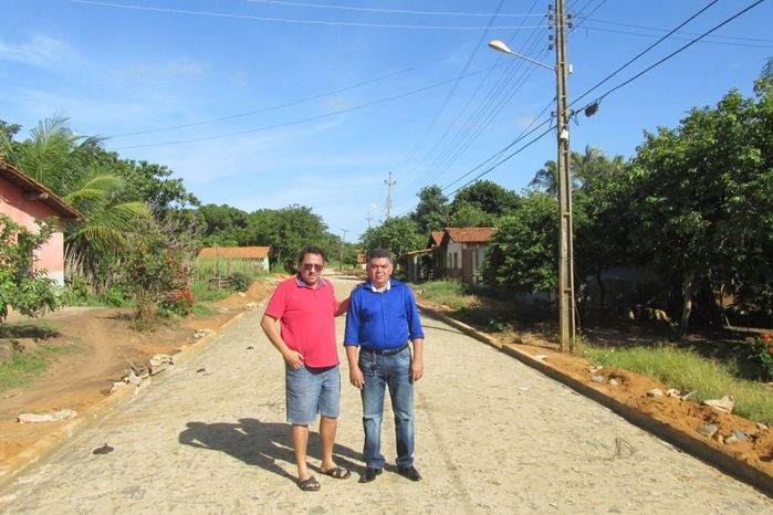 Prefeito Walter Alencar visita as Obras de Pavimentação  - Imagem 4