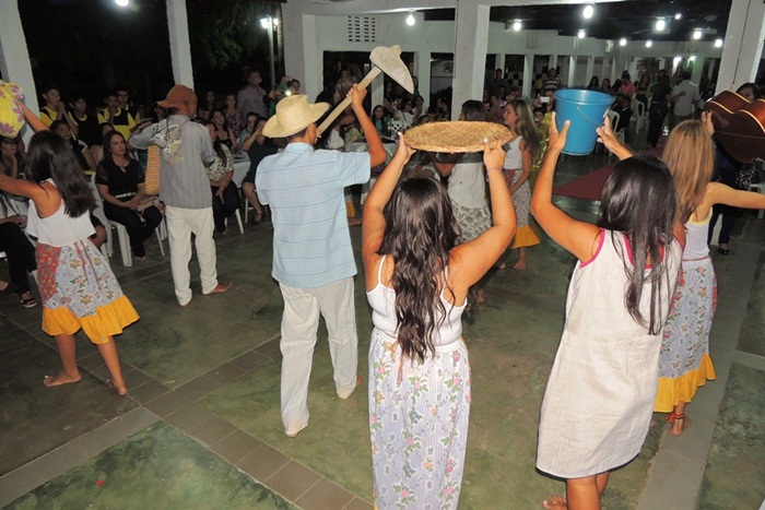 Sarau Literário reúne alunos de escolas municipais - Imagem 8