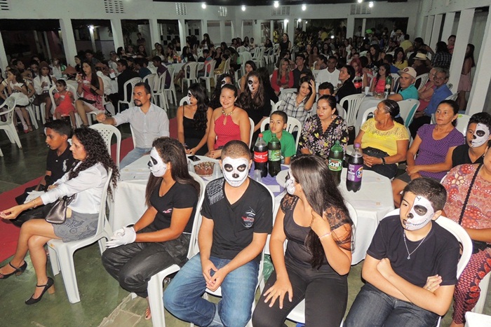 Sarau Literário reúne alunos de escolas municipais - Imagem 2