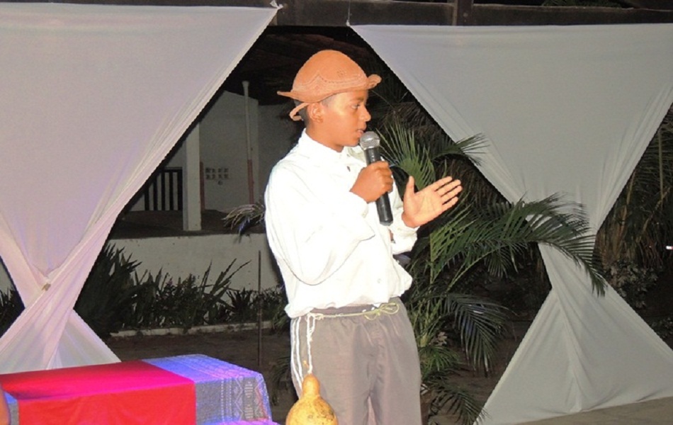 Sarau Literário reúne alunos de escolas municipais