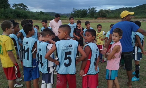 Escolinha de Futebol Semeando o Futuro fez primeiro Jogo Teste fora - Imagem 8